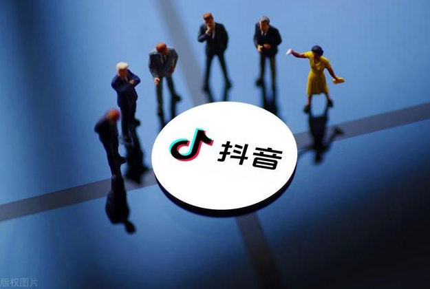 抖音新人一直坚持直播,多久能积累人气